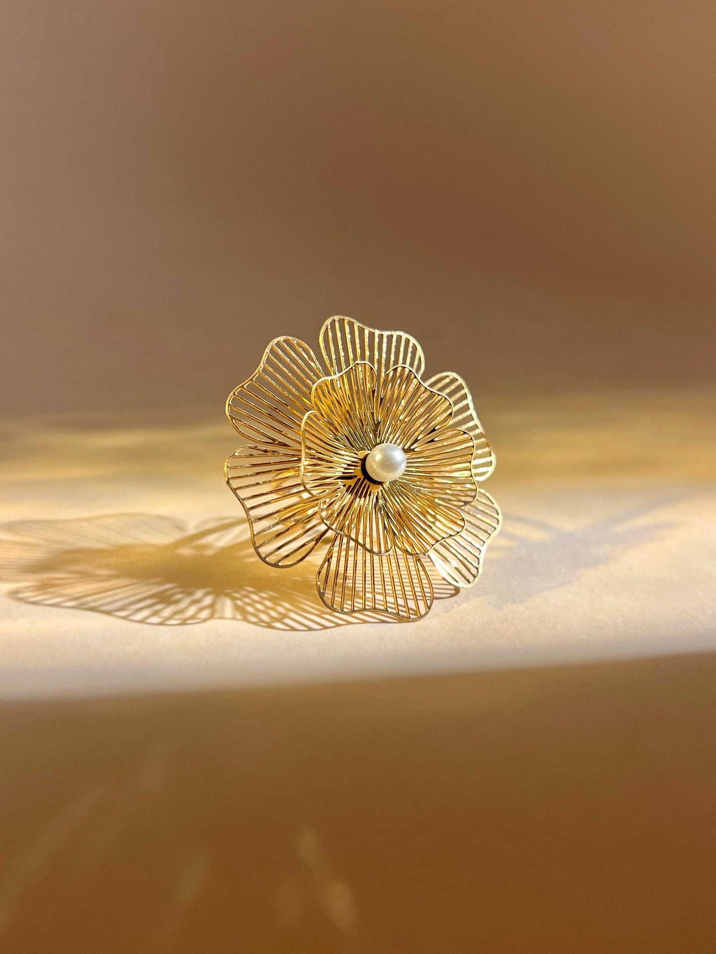 Bague en acier inoxydable fleur centrale ajustable