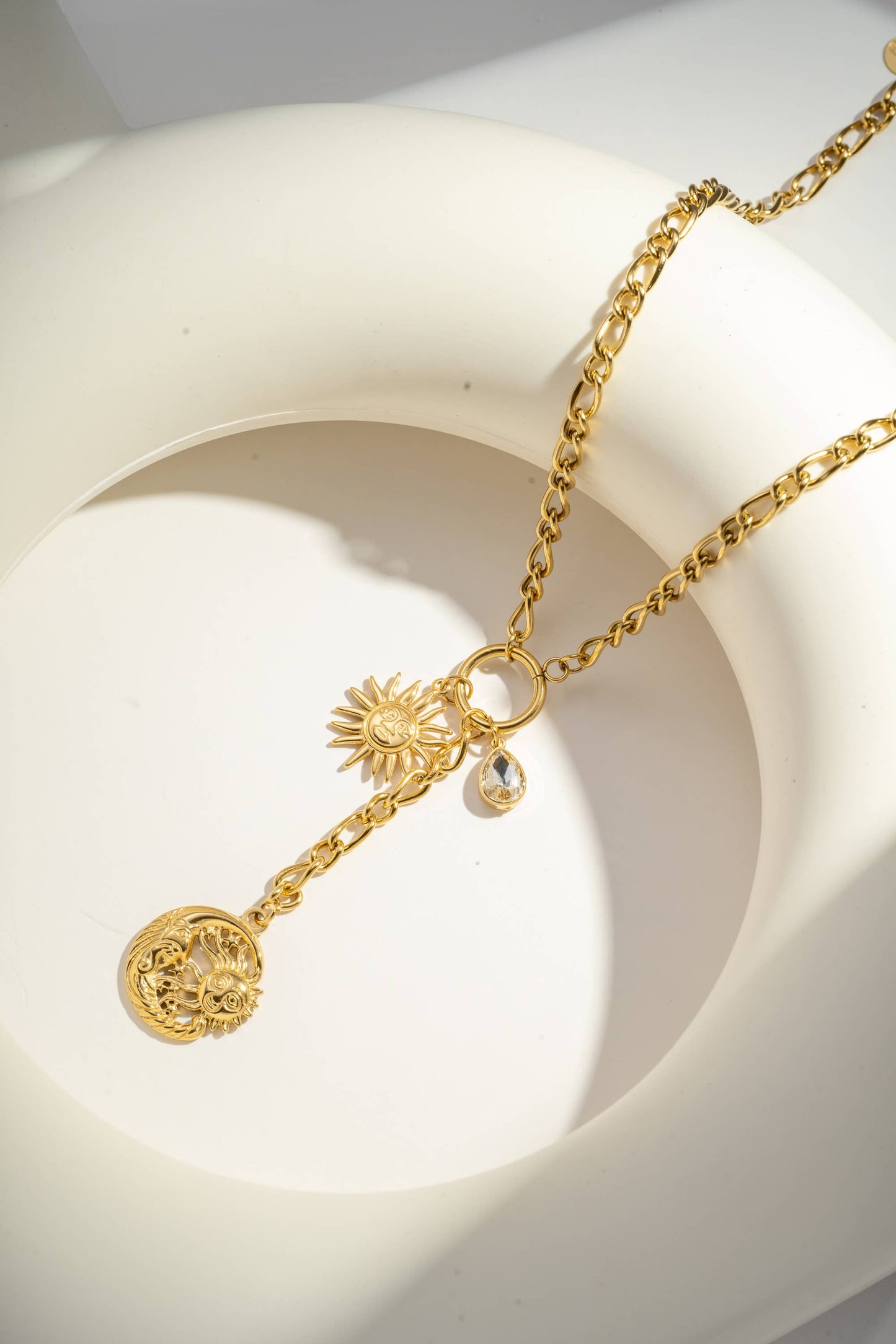 Collier à pendentif Soleil & Lune en acier inoxydable