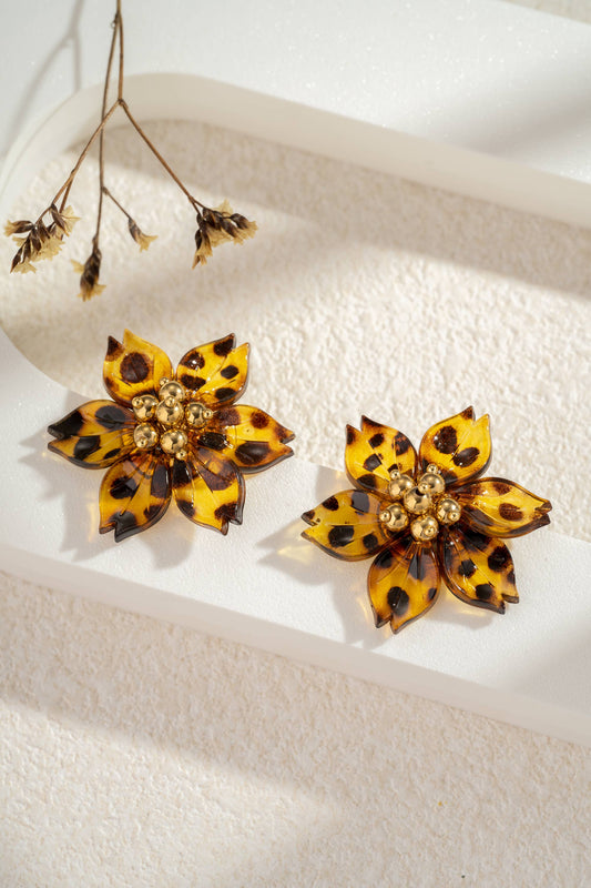 Boucles d’oreille fleur résine écaille tige acier inoxydable