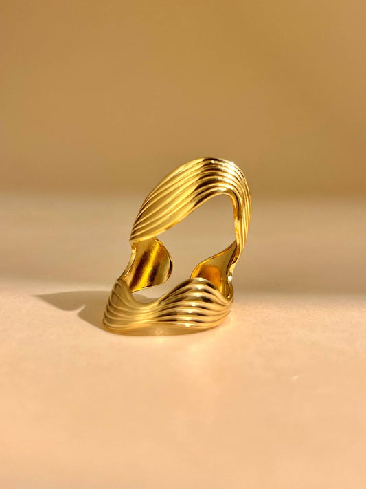 Bague  design vague moderne